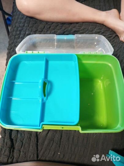 Щетки для лошадей с ящиком