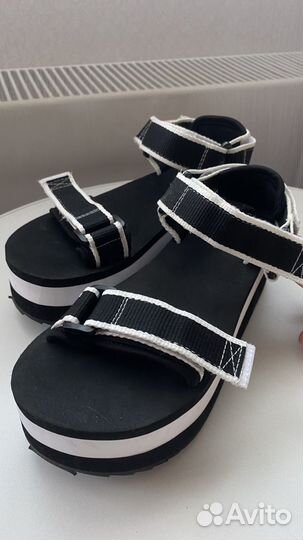 Сандалии женские hm 37