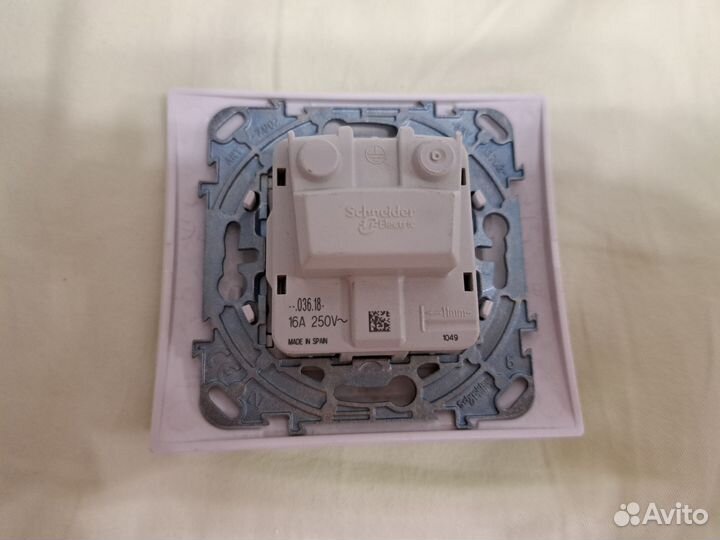 Legrand schneider electric рамки розетки