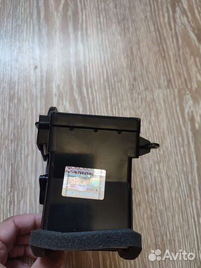 Воздуховод вентиляции салона средний правый