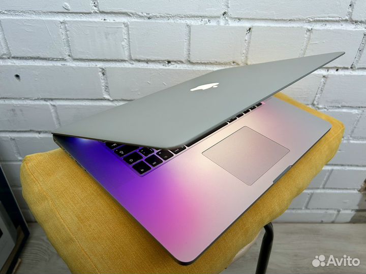 Apple MacBook Pro 15 i7 16gb(2017)