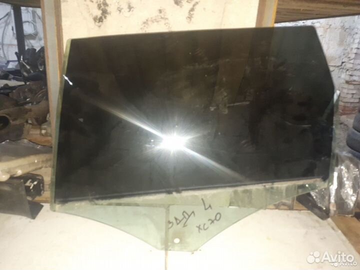 Стекло двери левой правой Volvo XC70 II