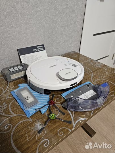Робот пылесос на запчасти Ecovacs Deebot Ozmo 900