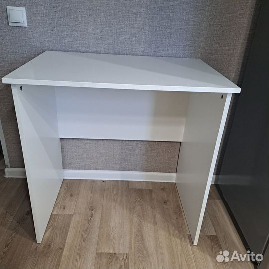 Письменный стол IKEA