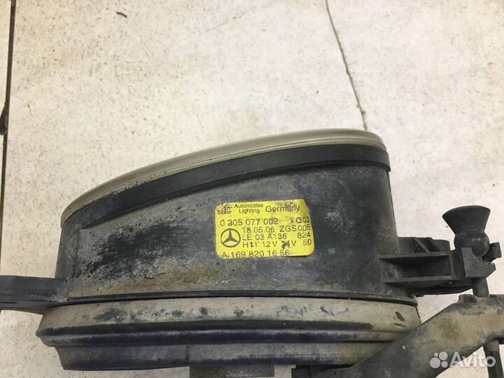 Фара противотуманная правая Mercedes-Benz B-class