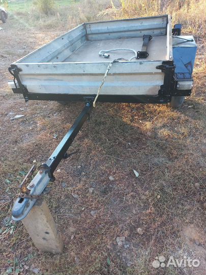 Прицеп для торговли Каменскавто 813302-2Е24, 2003