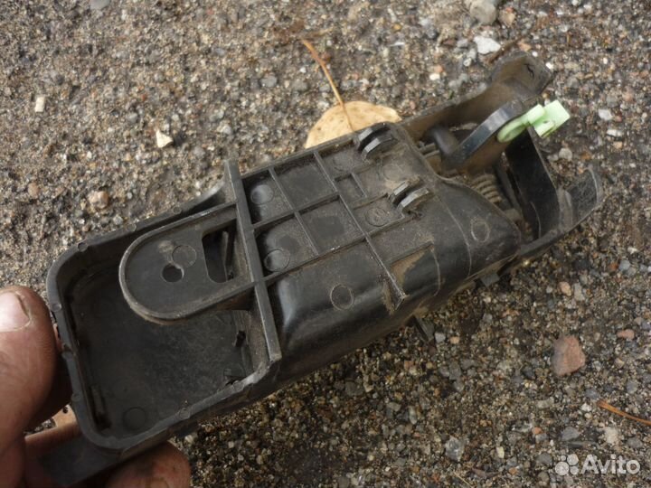 Ручка внутренняя задняя правая шевроле лачетти