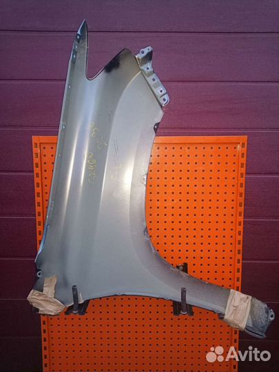 Крыло левое Lexus GX 460