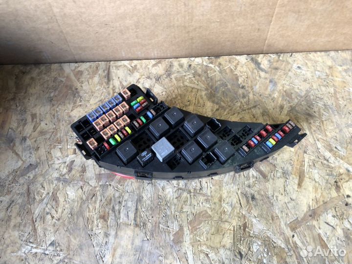 Блок предохранителей задний jaguar s-type