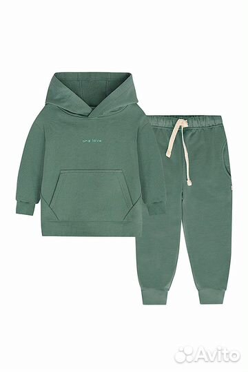 Костюм для мальчика новый 2-3 года