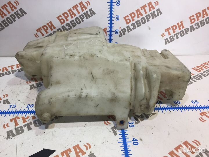 Мерседес Вито Бачок жидкости омывателя стекла