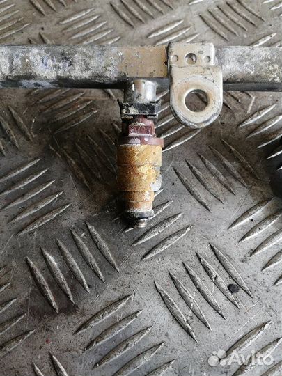 Форсунка топливная Chevrolet Lacetti J200 F14D3