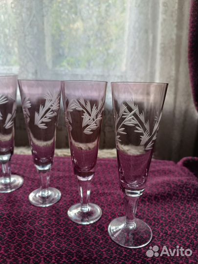 Бокалы винные, марганцевое стекло