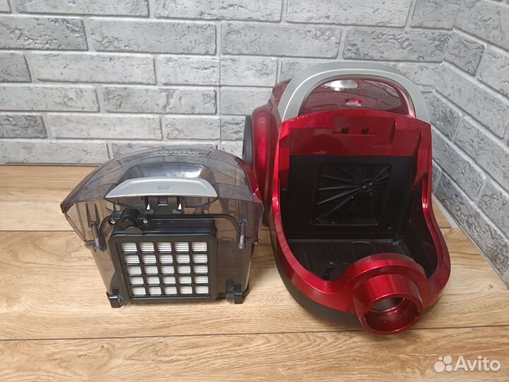 Пылесос Willmark VC-2067CY