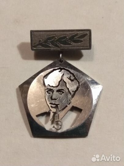 Значки. Лазерная резка