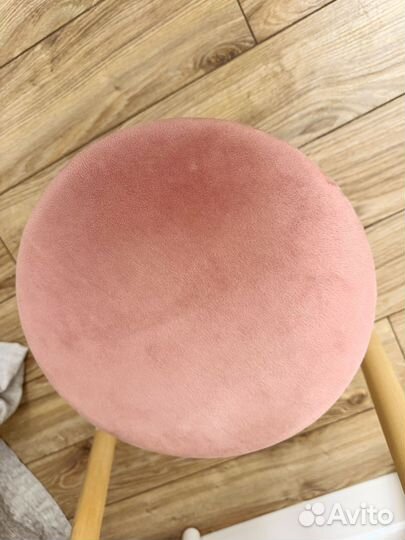 Детский туалетный столик