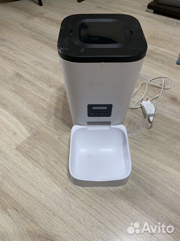 Автоматическая кормушка для кошек