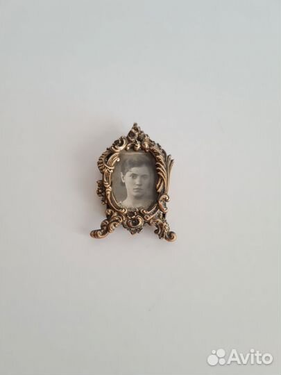 Антикварная фоторамка с фотографией Европа 18 век