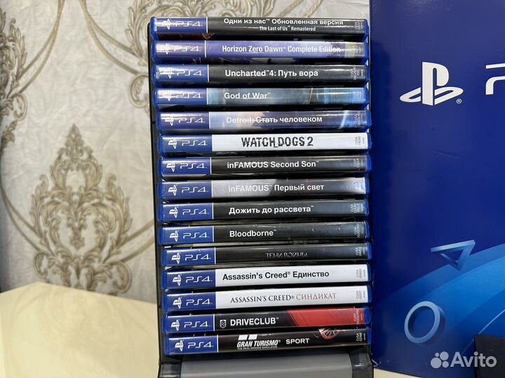 Sony Playstation 4 Pro 1Tb в Идеале