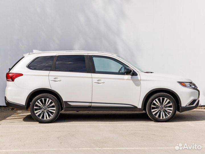 Mitsubishi Outlander 2.4 CVT, 2020, 103 342 км