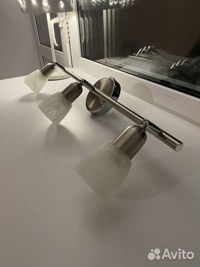 Светильник настенный и потолочный