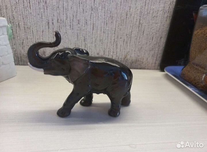 Статуэтка слон