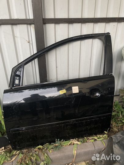 Дверь Форд Фокус 2 дорестайлинг передняя левая