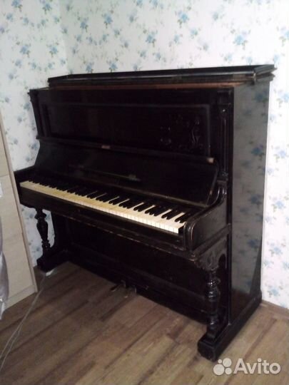 Пианино uebel lechleiter