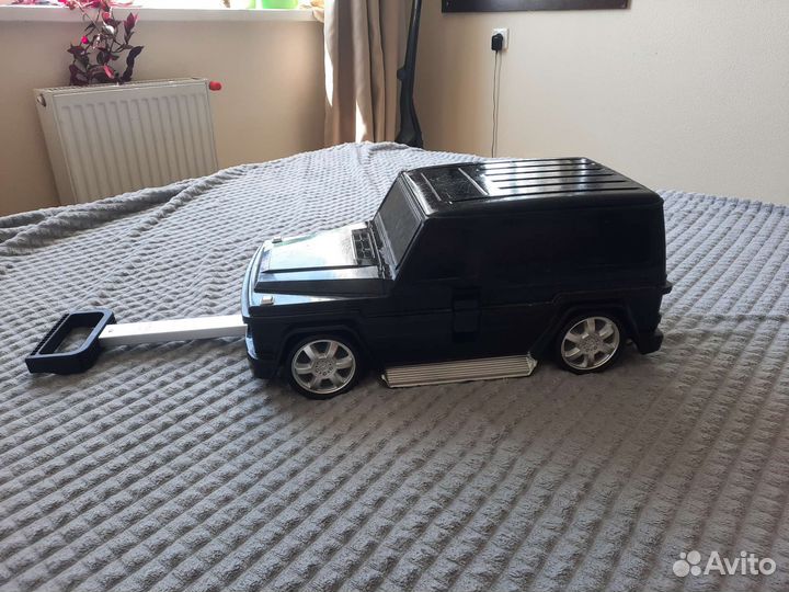 Детский чемодан машинка