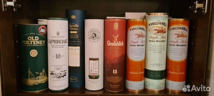 Бутылки из под виски пустые и коробки