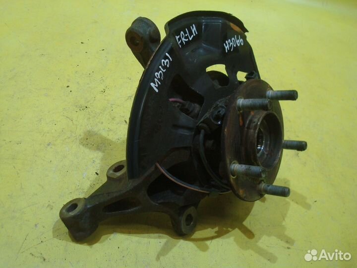 Поворотный кулак передний левый Мазда 3 BM в сборе