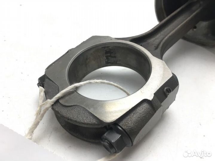 Поршень с шатуном Renault Megane KZ0U K4M 2008