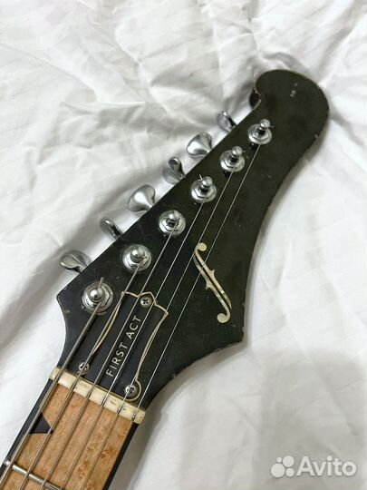 First Act Custom Shop Sheena Ltd. Ed. 2009