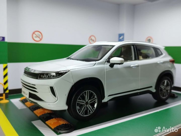 Exeed LX 1:18. В наличии