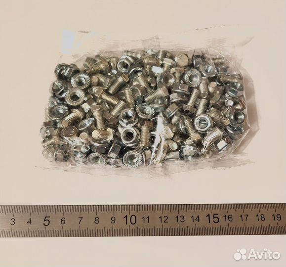 Комплект крепежа для стеллажа на 4 полки