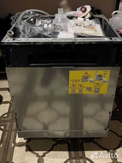 Посудомоечная машина Electrolux eeq947200l