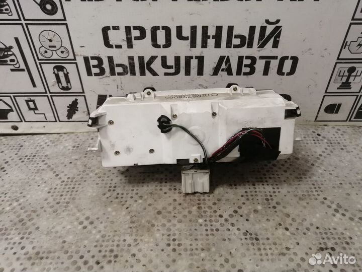 Панель приборов (кренометр) Mitsubishi Pajero 2