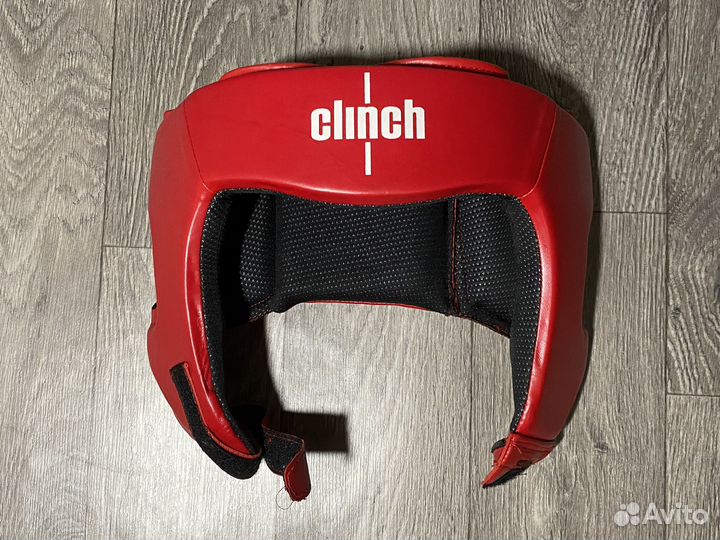 Боксерский шлем Clinch красный