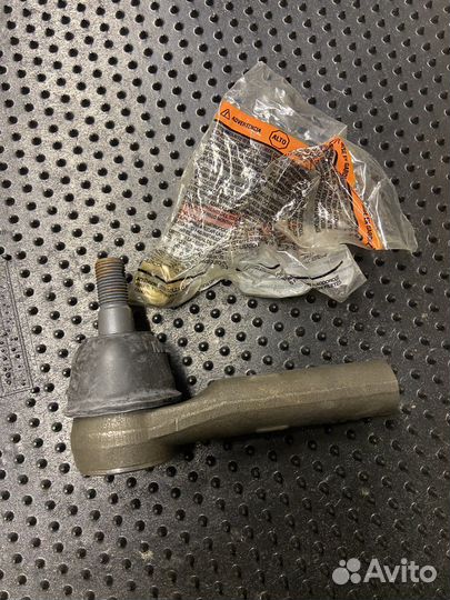 Правый рулевой наконечник jeep grand cherokee III