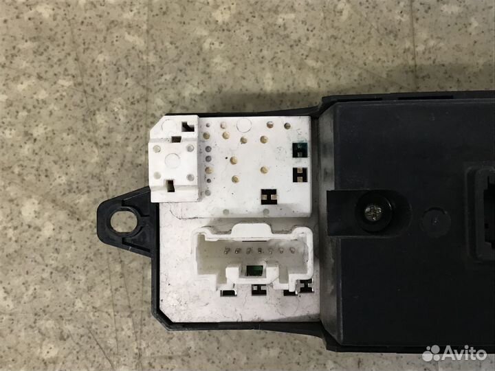 Блок управления стеклоподъемниками Mazda CX 7 2007