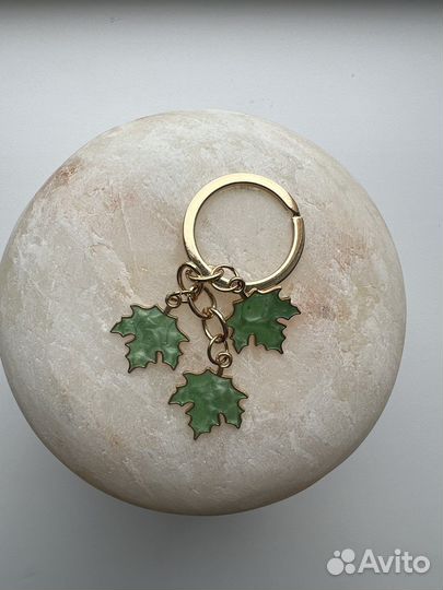 Брелок Кленовые листья