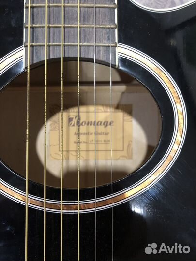 Акустическая гитара