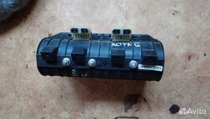 Подушка безопасности пассажирская (в торпедо) для