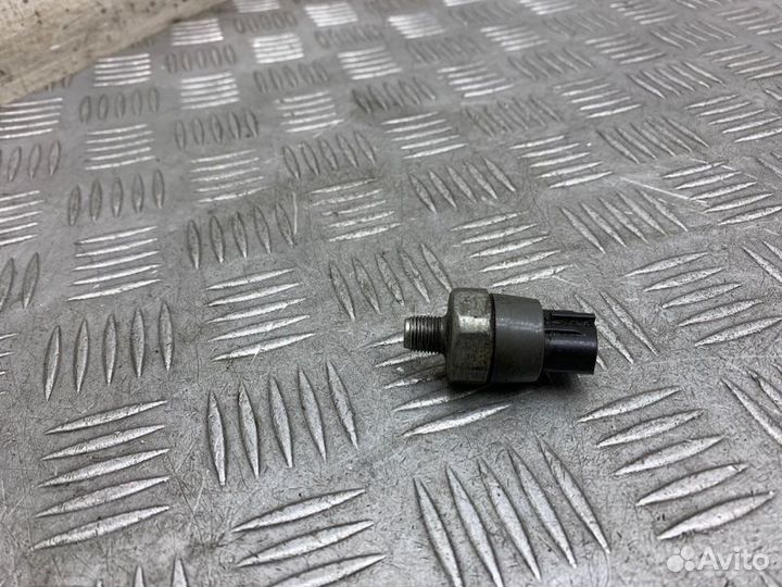Датчик давления масла Pontiac Vibe 1 1zzfe 2003