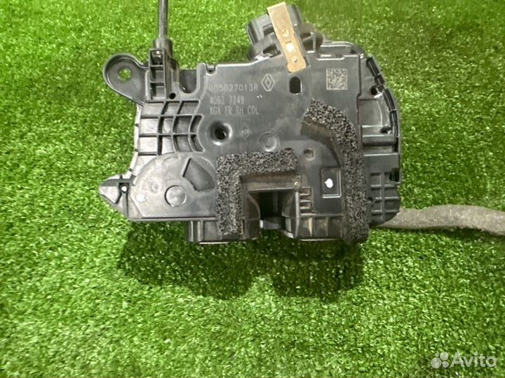 Замок двери передний правый LADA X-Ray Cross 1.6