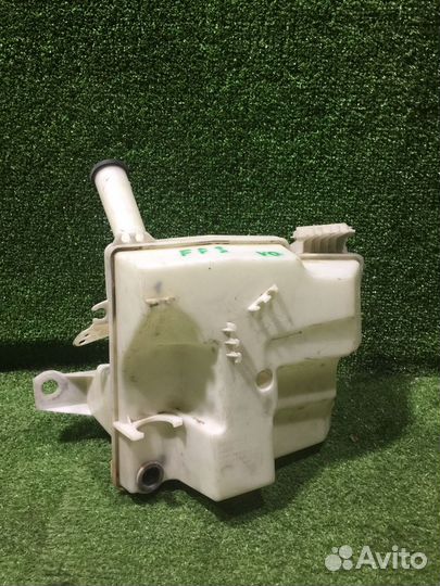 Бачок омывателя Ford Focus 3 bv61-17b613-a