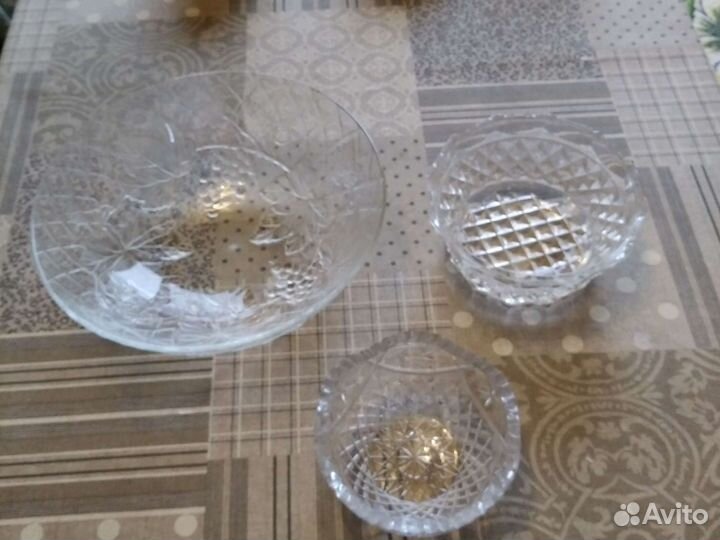 Сервиз большой, чайник, конфетницы, другое