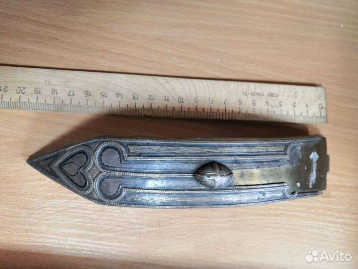 Серебряный наконечник на пояс