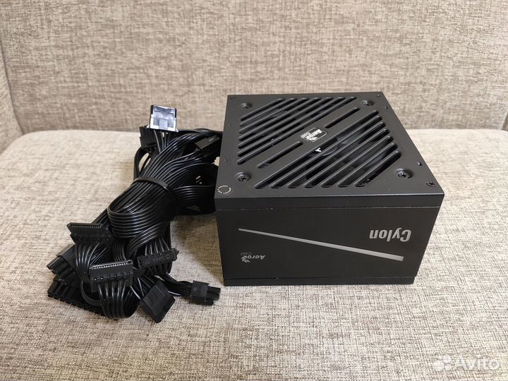 Блок питания AeroCool Cylon 700W (RGB, 700 Вт)