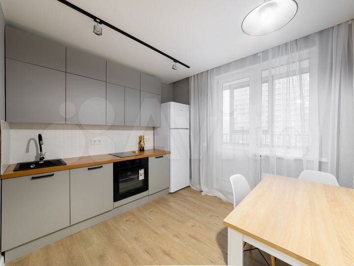 2-к. квартира, 55 м², 7/18 эт.